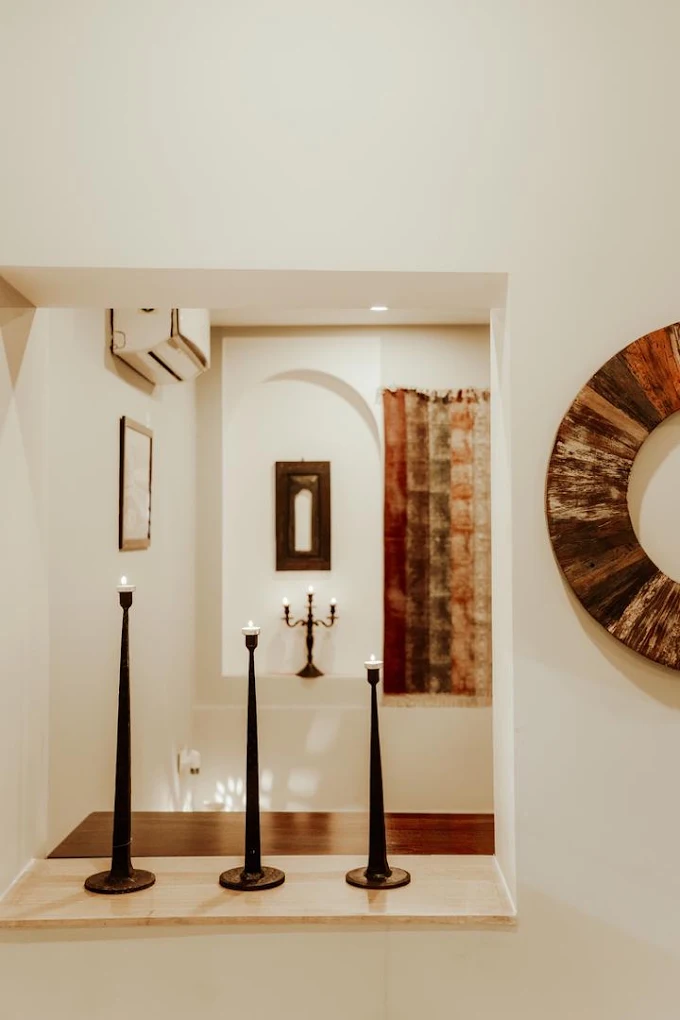 Hand-crafted heritage décor details at Ramat Niwas